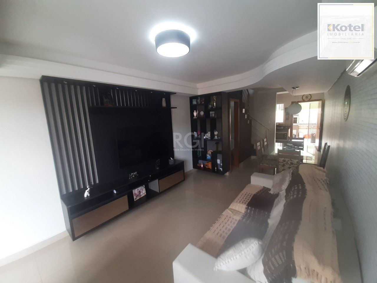 Casa com 2 quartos, 2 suítes, varanda, vaga, no bairro Aberta dos Morros, Poa/RS — foto 4