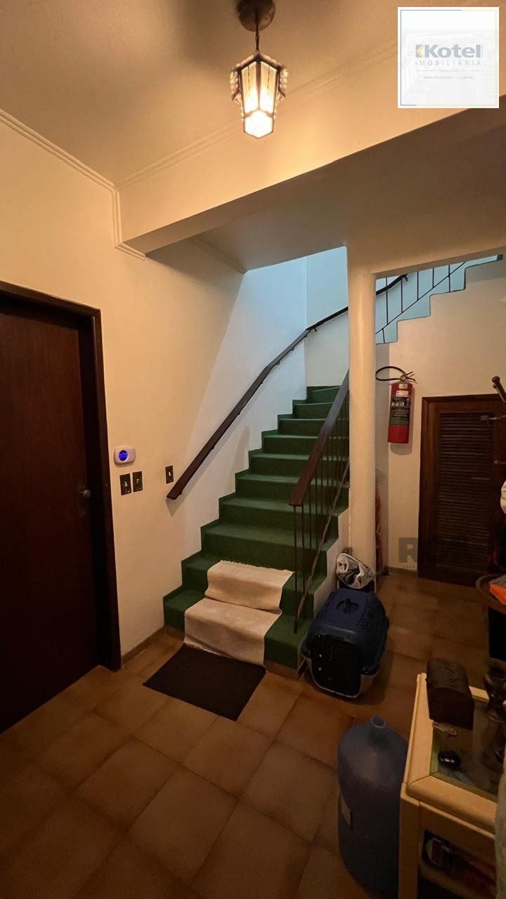 Apartamentos com 5 quartos, 2 suítes, 4 vagas de garagem, no bairro Santana, Porto Alegre/RS — foto 3