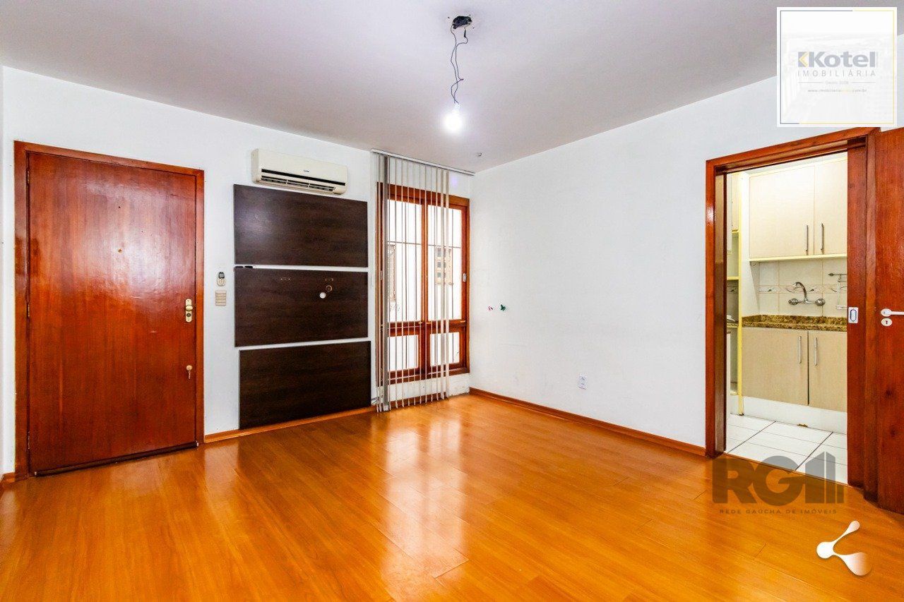 Apartamento com 2 dormitórios e 1 vaga de garagem escriturada bairro Rio Branco