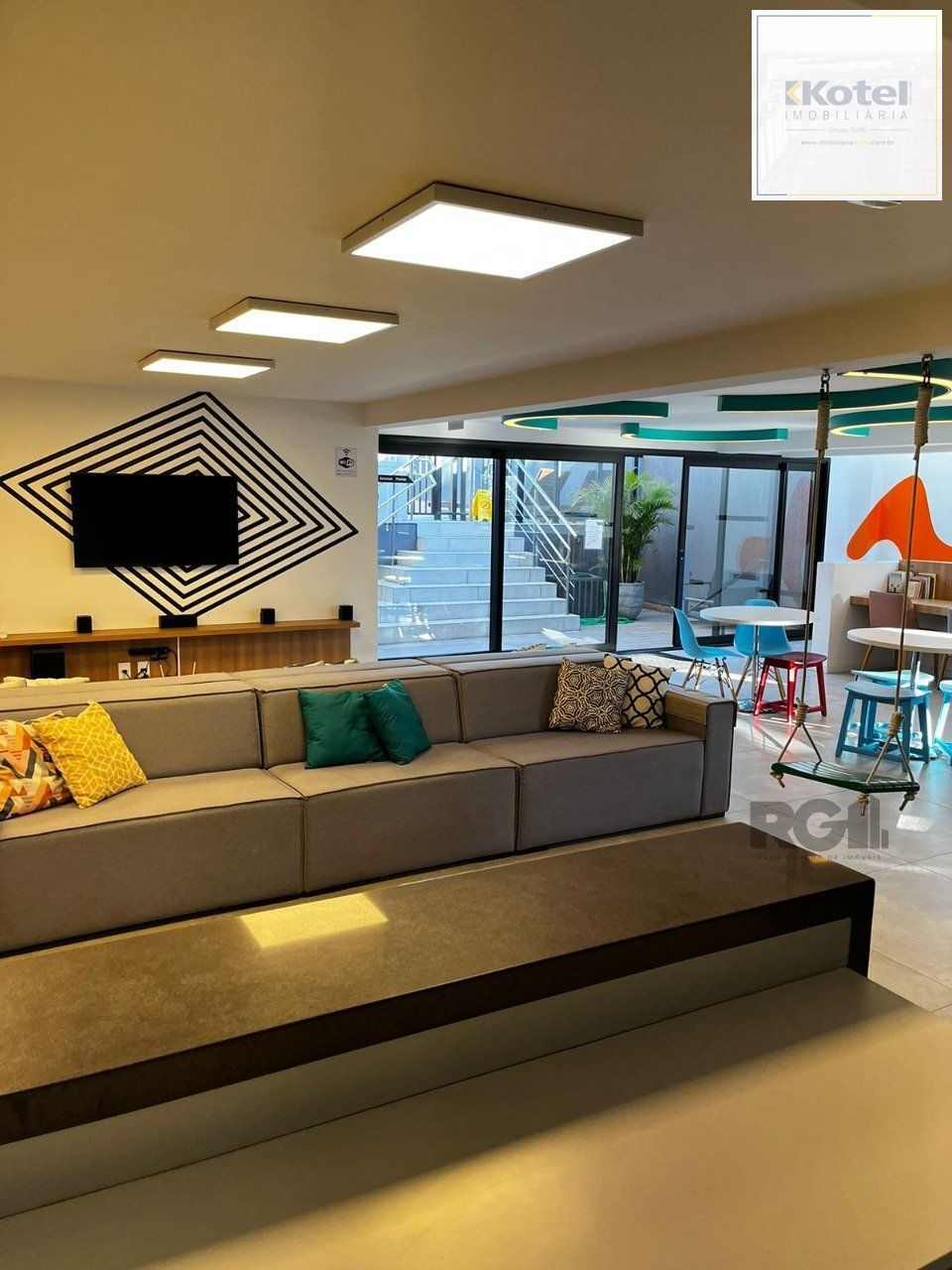 APARTAMENTO 1 DORMITÓRIO, SUÍTE, 2 VAGAS DE GARAGEM, BAIRRO FLORESTA, PORTO ALEGRE/RS — foto 2