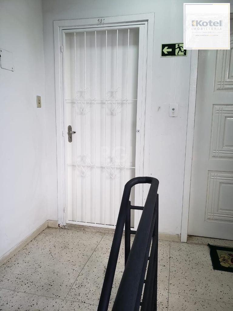 Apartamento JK , 28m², 1 dormitório, vaga - Bom Jesus, uma quadra da Protásio