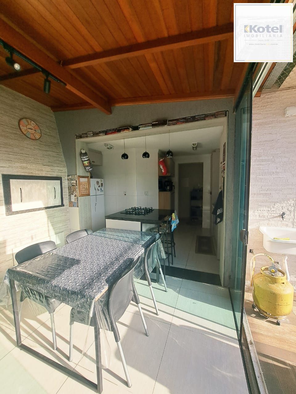 Apartamento com 02 quartos no Bairro Cristal (01 Suíte) — foto 4