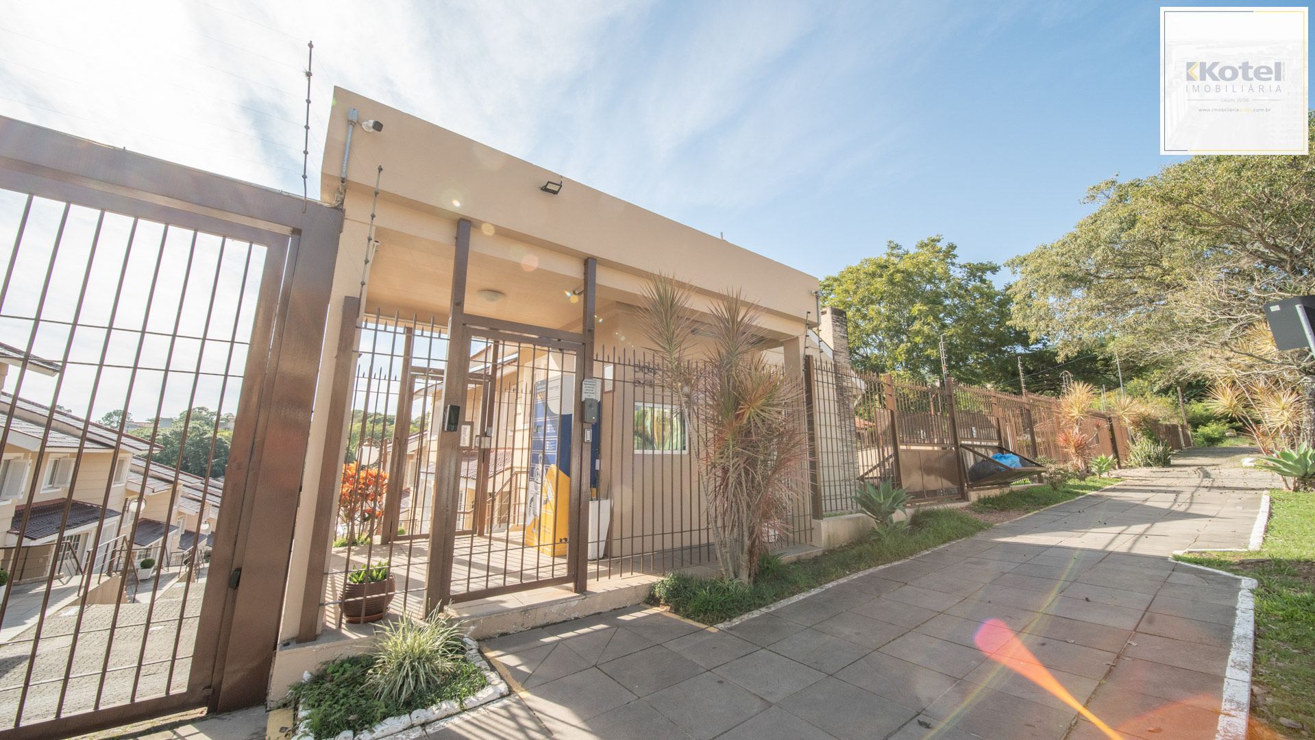 Casa em Condomínio com 134,64 m² privativos, 3 dormitórios sendo 1 suíte 2vagas
