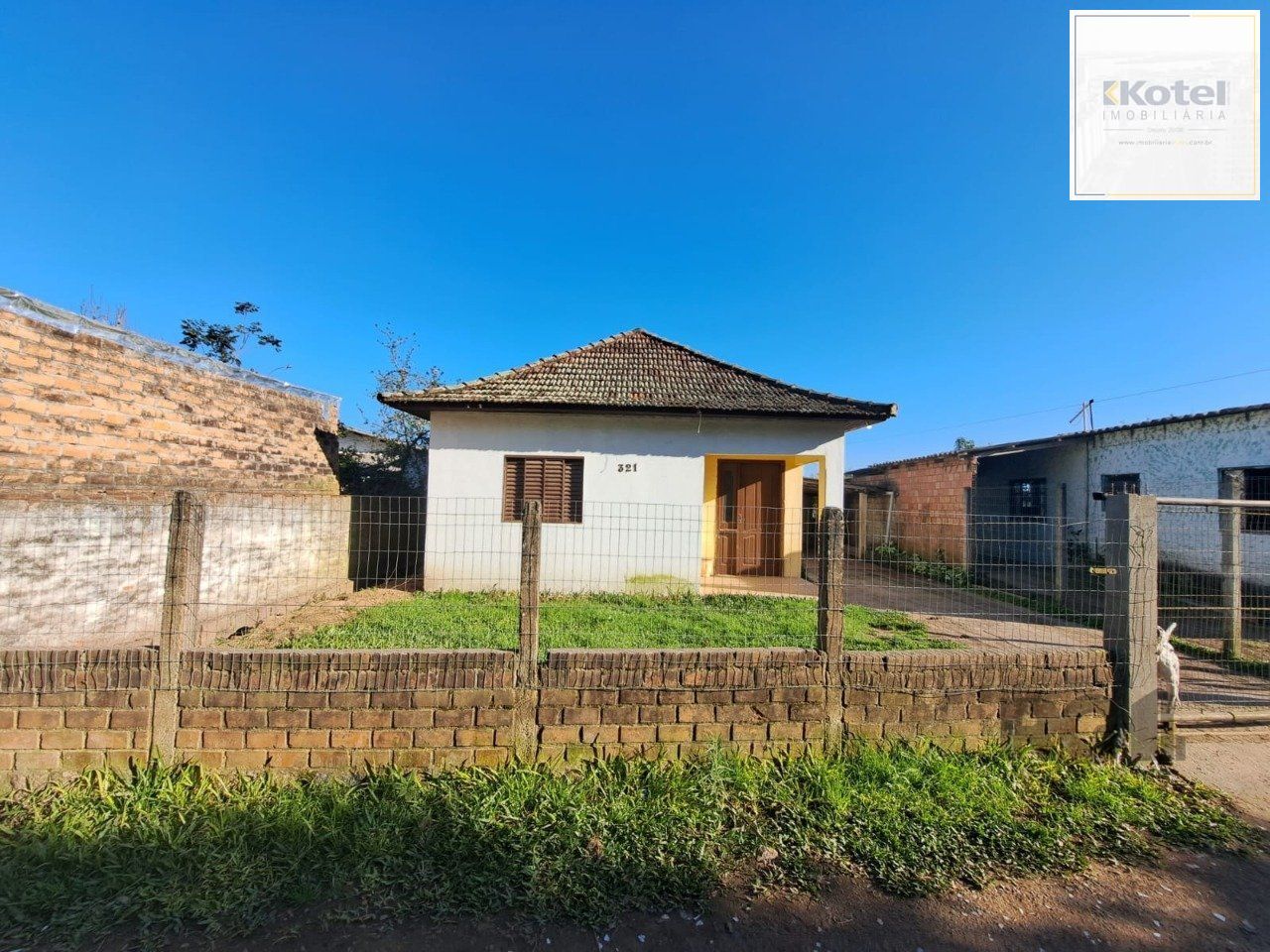 Casa à venda 2 dormitórios 3 vagas no Bairro Lami Porto Alegre RS — foto 2