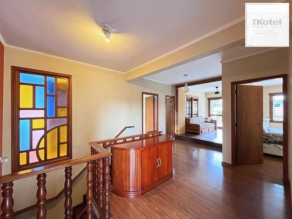 Casa semimobiliada com 5 dormitórios, piscina e 3 vagas no Camaquã Porto Alegre — foto 3