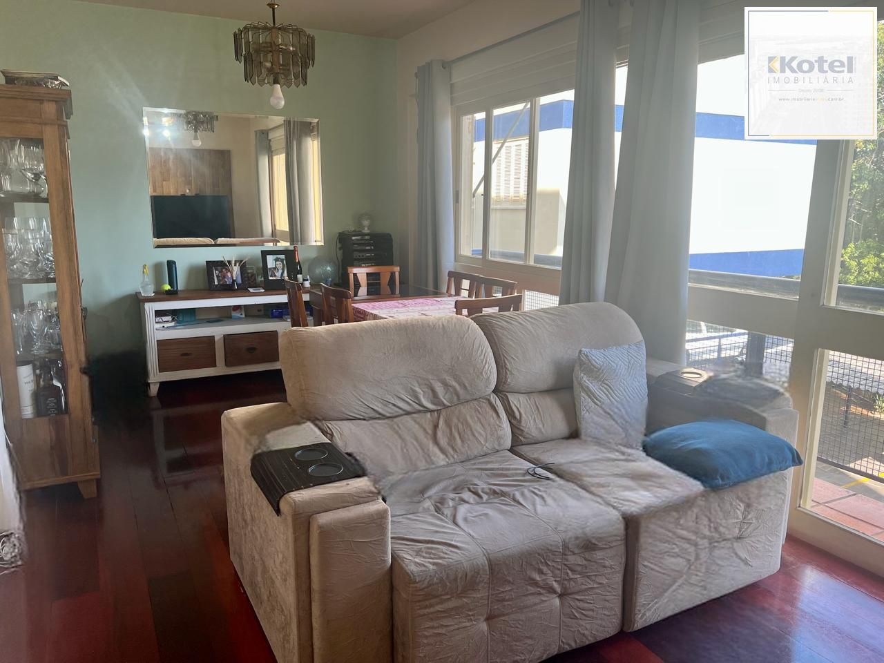 Apartamento 3 dormitorios, 1 suite, 2 vagas de garagem mais dependência de empregada no bairro tristeza. — foto 2