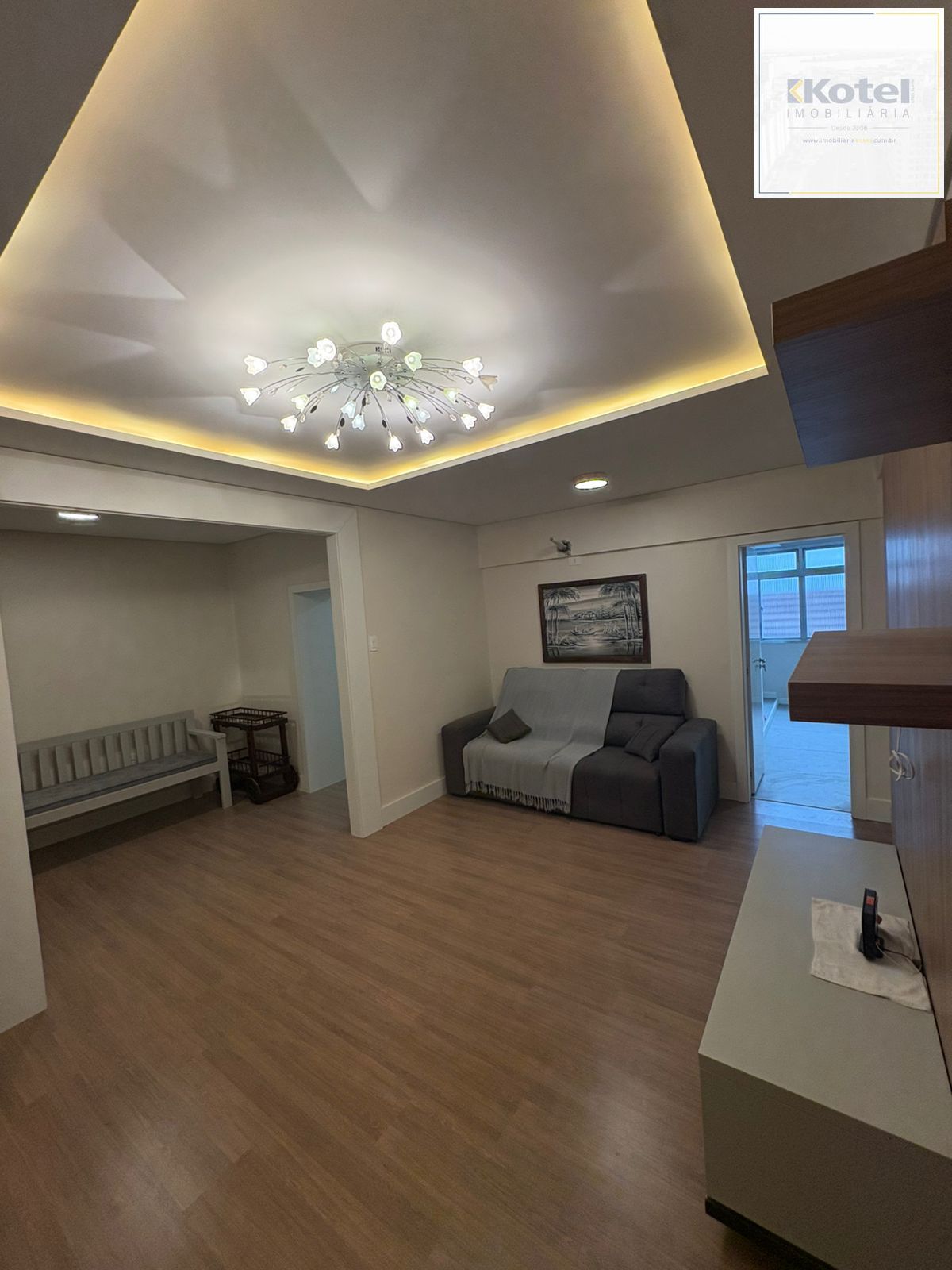 Apartamento com 02 quartos (01 suíte) no Bairro Cidade Baixa em Porto Alegre