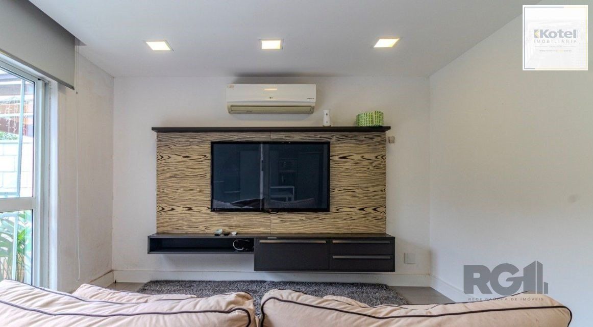 Casa em Condomínio com 04 Quartos - 4 vagas, 200,36 m² de área privativa - LOMBA DO PINHEIRO — foto 2