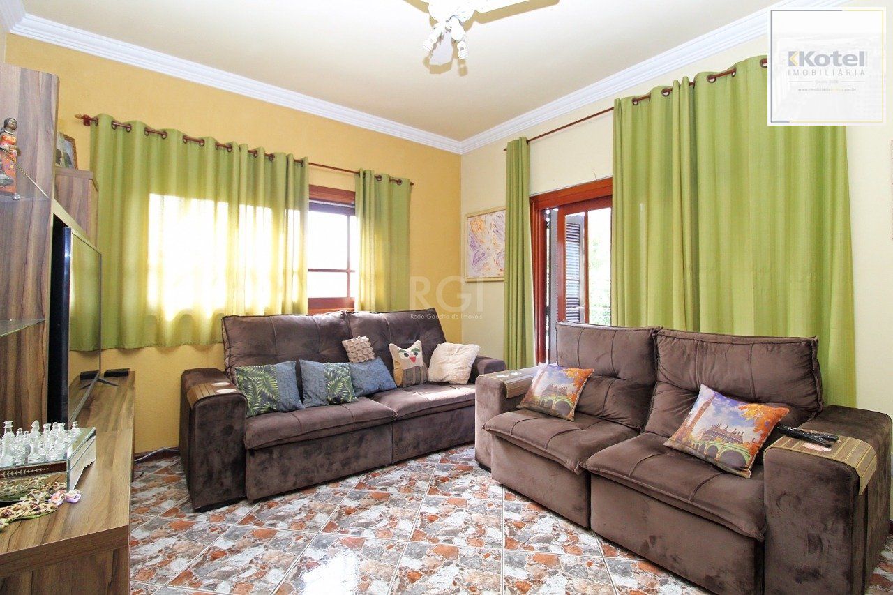 Casa para Venda - 339m², 3 dormitórios, 2 vagas - Vila Nova, Porto Alegre