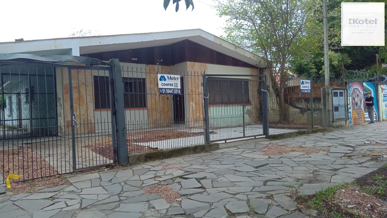 Casa Térrea Precisando de reforma ,  com 4 dormitórios e 3 vagas de garagem — foto 2