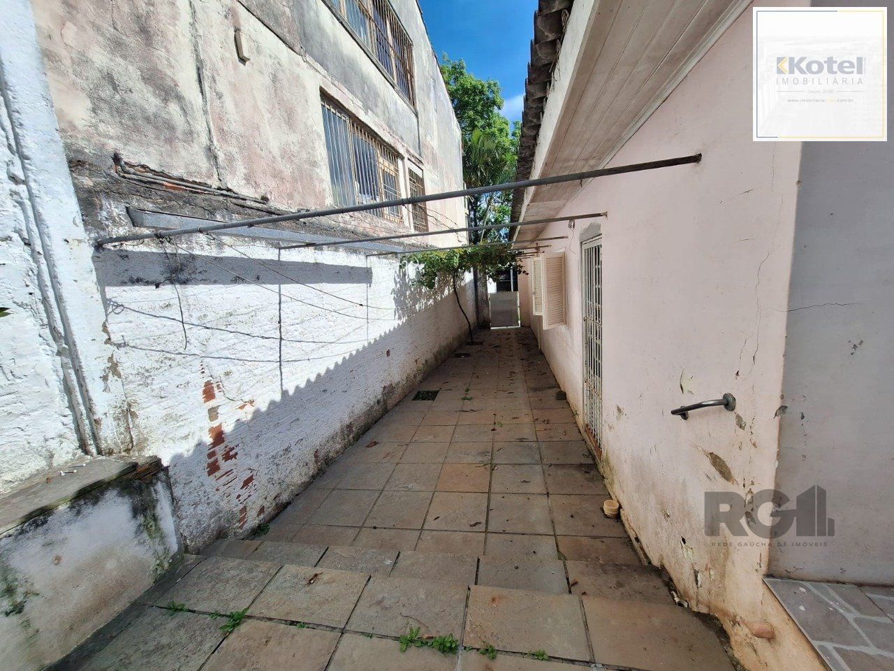 Terreno com casa com 3 quartos, vaga de garagem, no bairro Ipanema, Porto Alegre/RS — foto 5