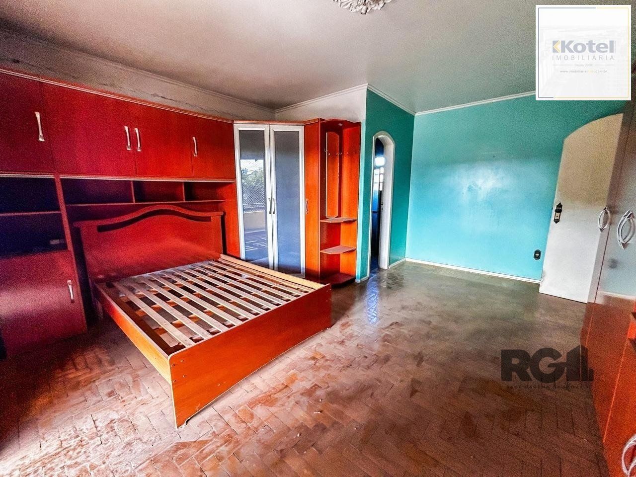 Casa com 2 salas comerciais, 3 quartos, vaga de garagem churrasqueira, suíte, no bairro Cavalhada, Porto Alegre/RS — foto 4