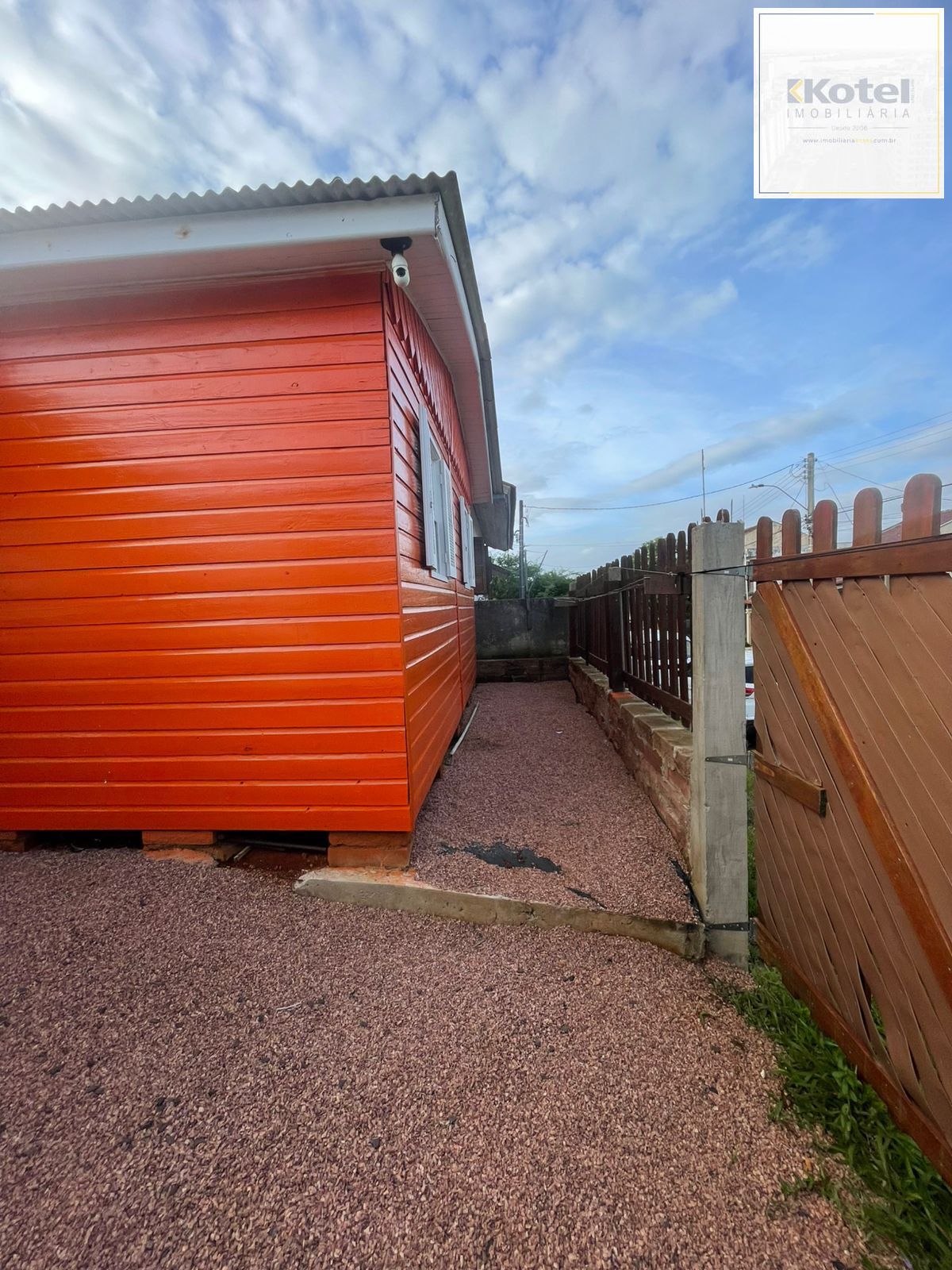 Terreno de esquina com 2 casas a venda, bairro Vila Nova, Porto Alegre, RS — foto 3