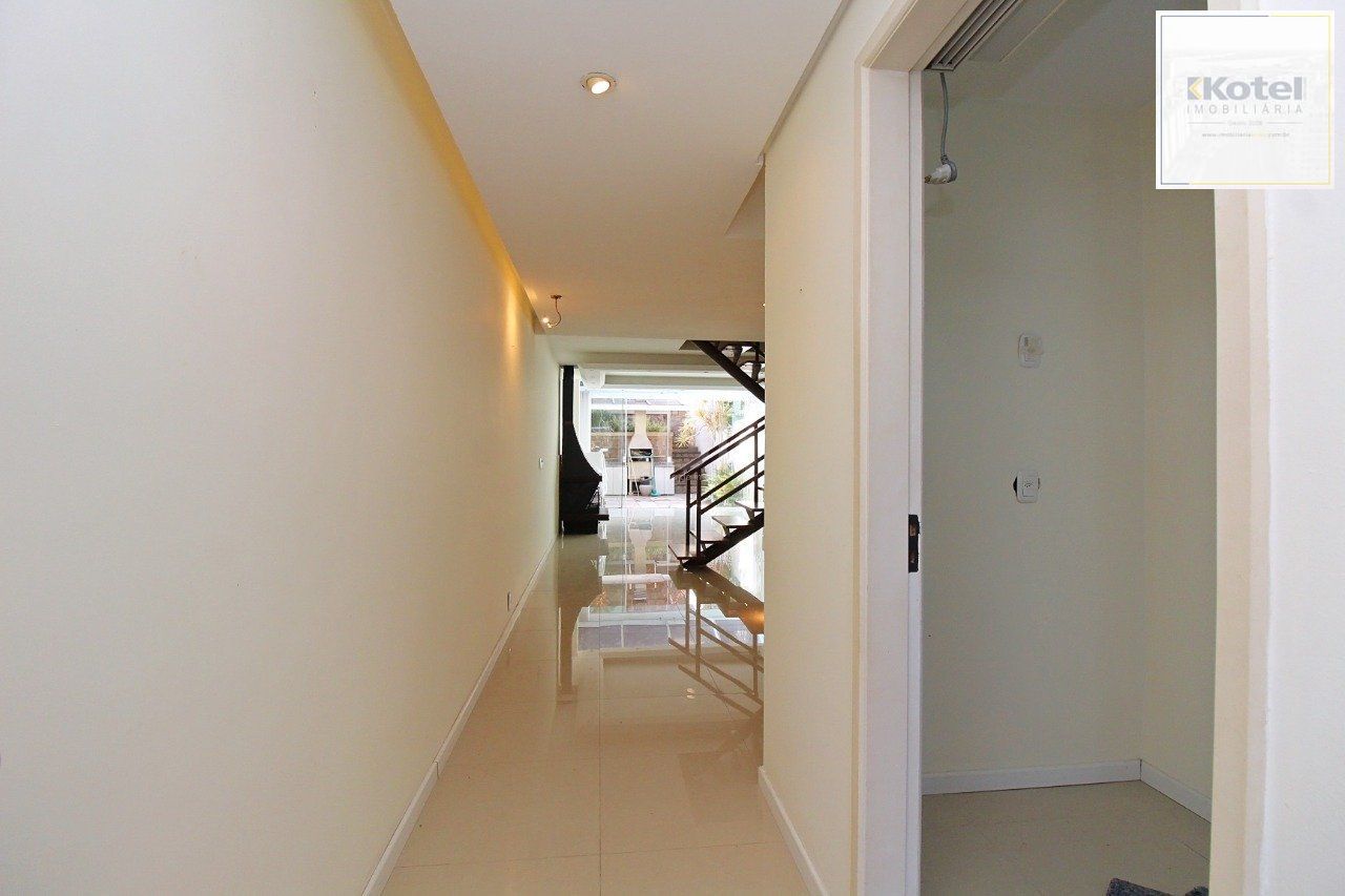 Casa Condominio - 302.7m², 4 Quartos, 1 suite, 2 vagas - Vila Conceição