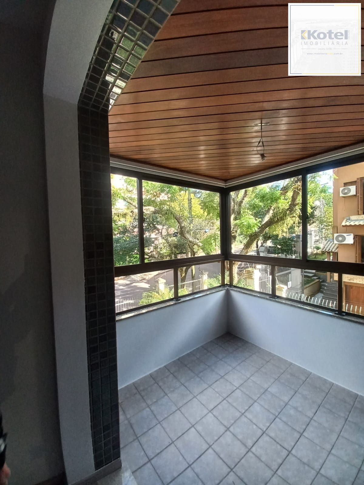 Apartamento reformado no coração da Tristeza — foto 2