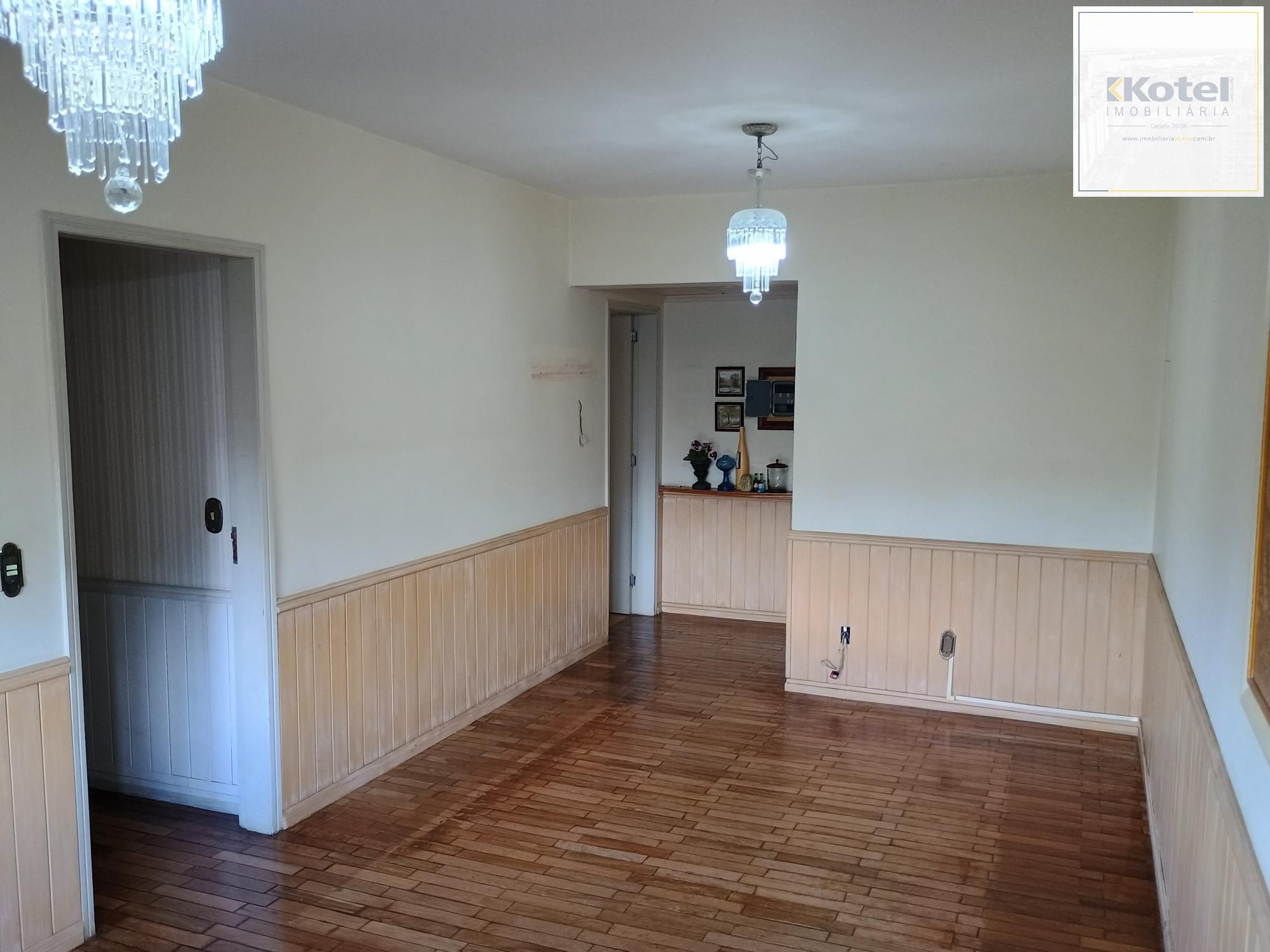 Apartamento com 03 quartos e 01 vaga à Venda no Bairro Rio Branco, Porto Alegre