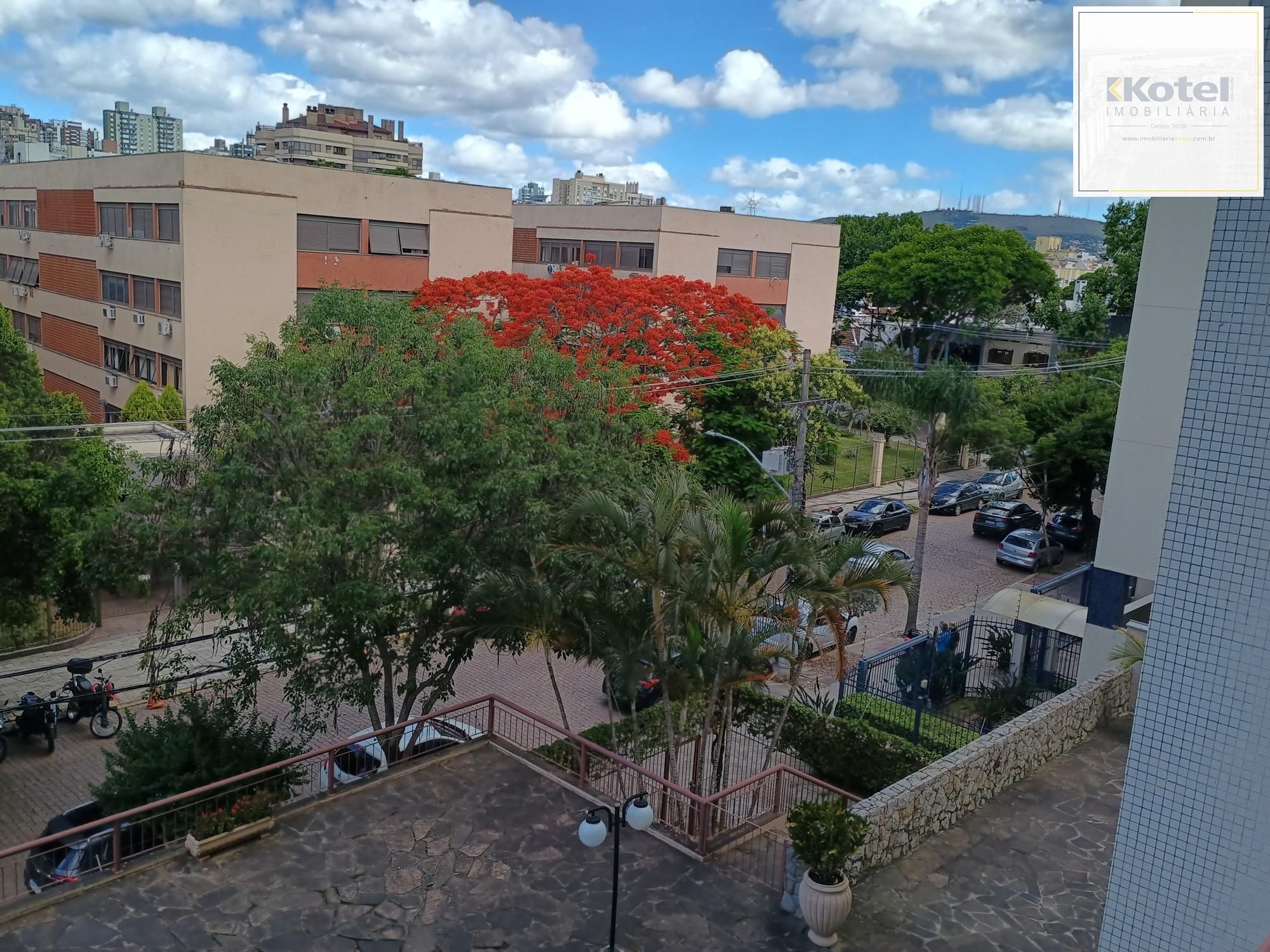 Apartamento com 03 quartos e 01 vaga à Venda no Bairro Rio Branco, Porto Alegre