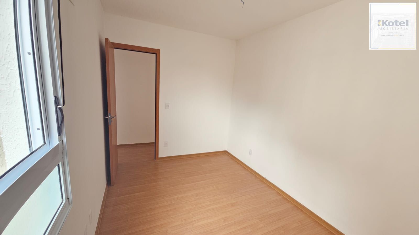 Apartamento 2 dormitórios , suíte , sacada com churrasqueira , 1 vaga de garagem coberta !