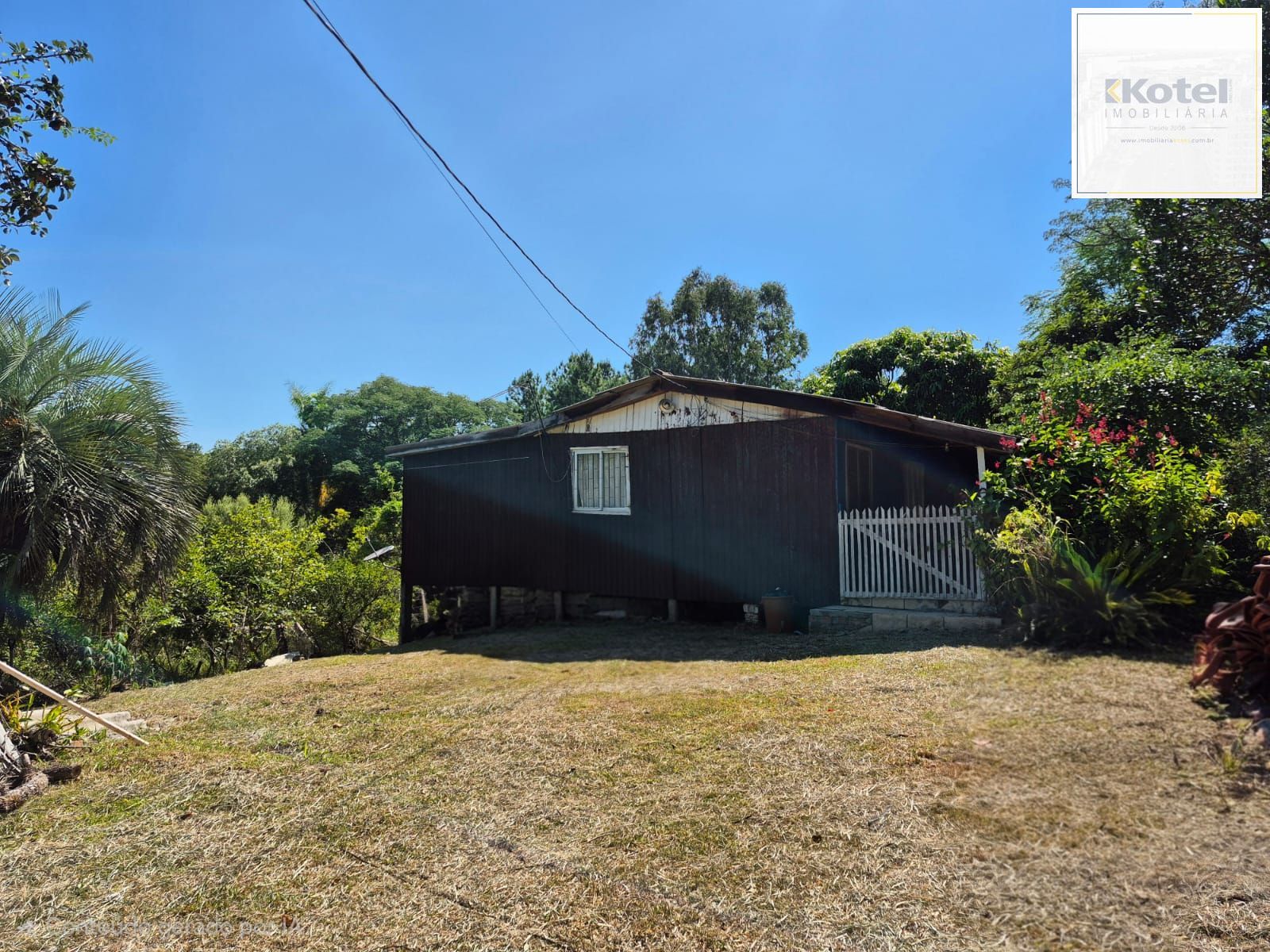 Sítio com casa de 3 dormitórios e 3.000m² à venda no Canta Galo em Porto Alegre