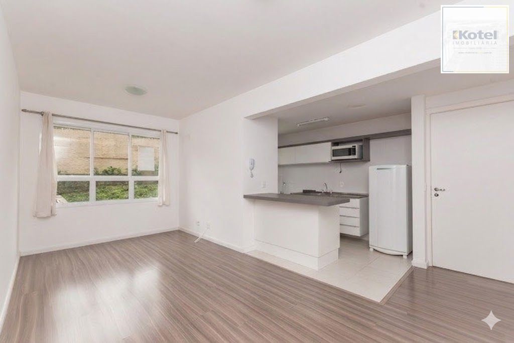 Apartamento com 02 dormitórios e 01 vaga no Bairro Jardim Carvalho Porto Alegre