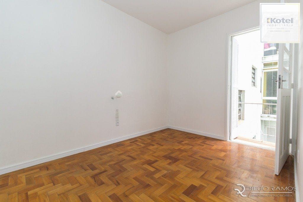 Apartamento de 02 quartos, sendo 01 com Ar condicionado, no bairro  Centro Histórico em Porto Alegre/RS.