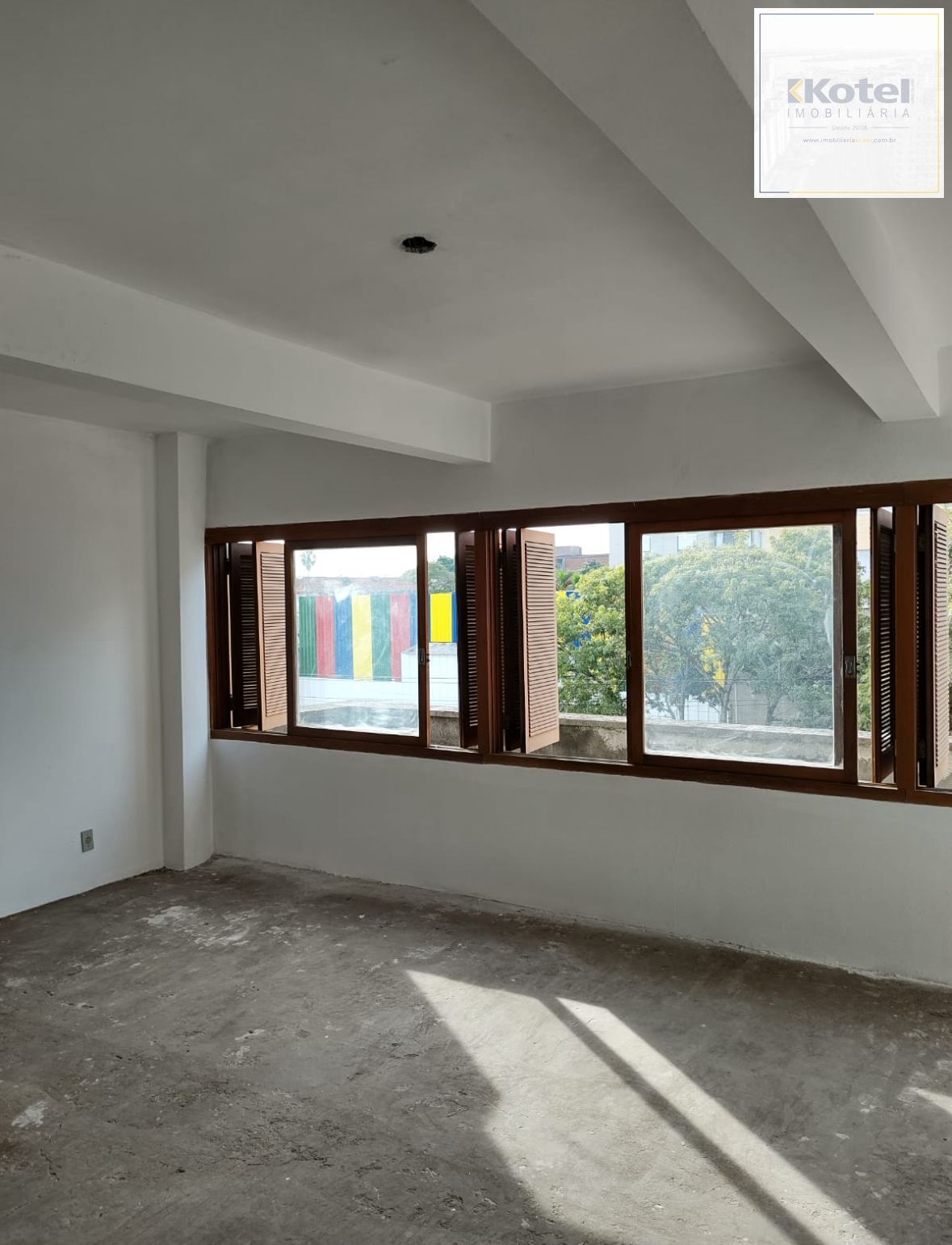 Studio Residencial no Bairro Santa Maria Goretti em Porto Alegre — foto 2