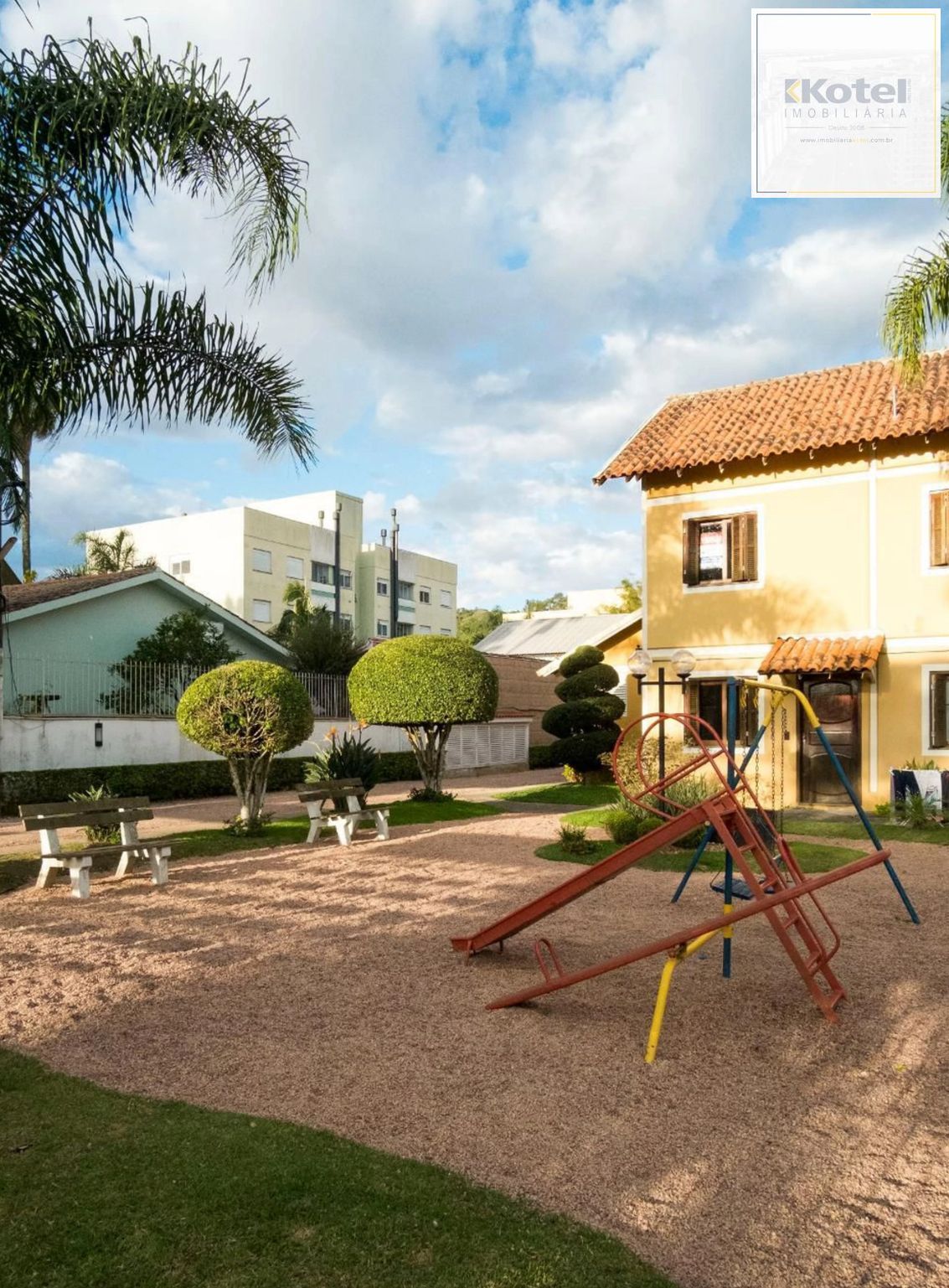 CASA 2 DORMITORIOS, 1 BANHEIRO, 1 VAGA EM CONDOMINIO RESIDENCIAL NA ZONA SUL PORTO ALEGRE
