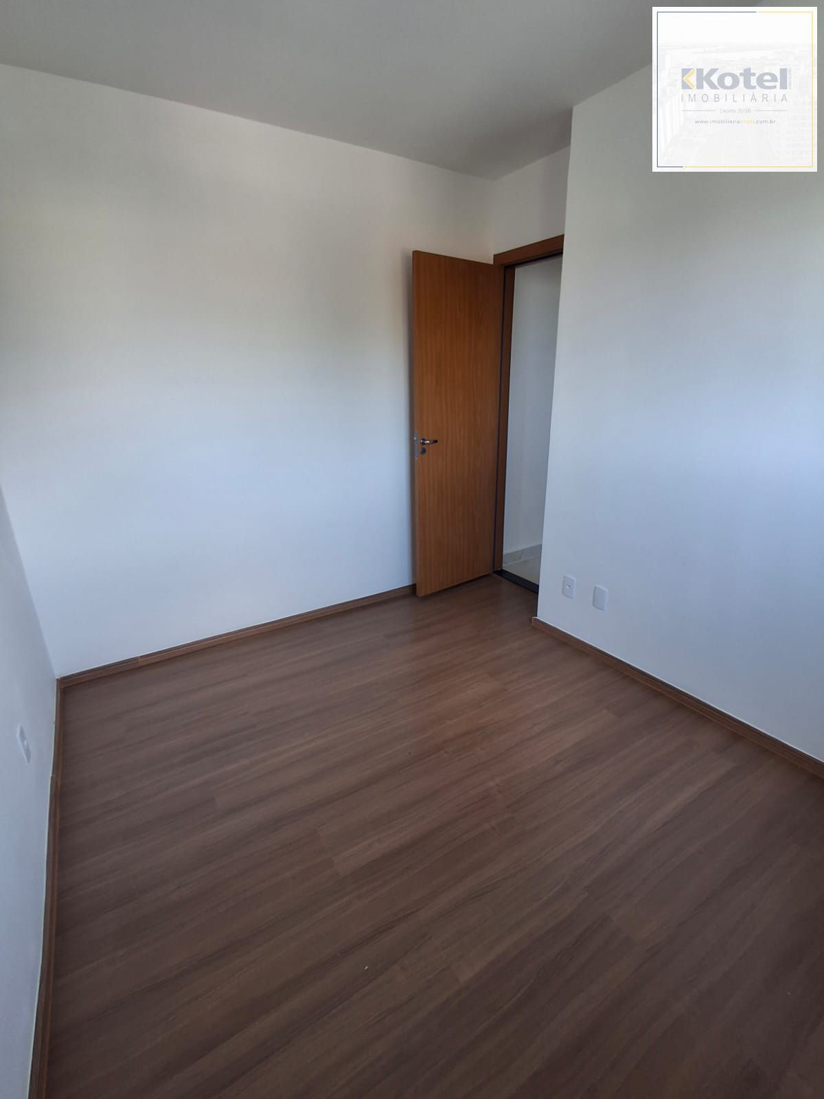 Apartamento de 2 dormitórios com suíte e 1 vaga escriturada !