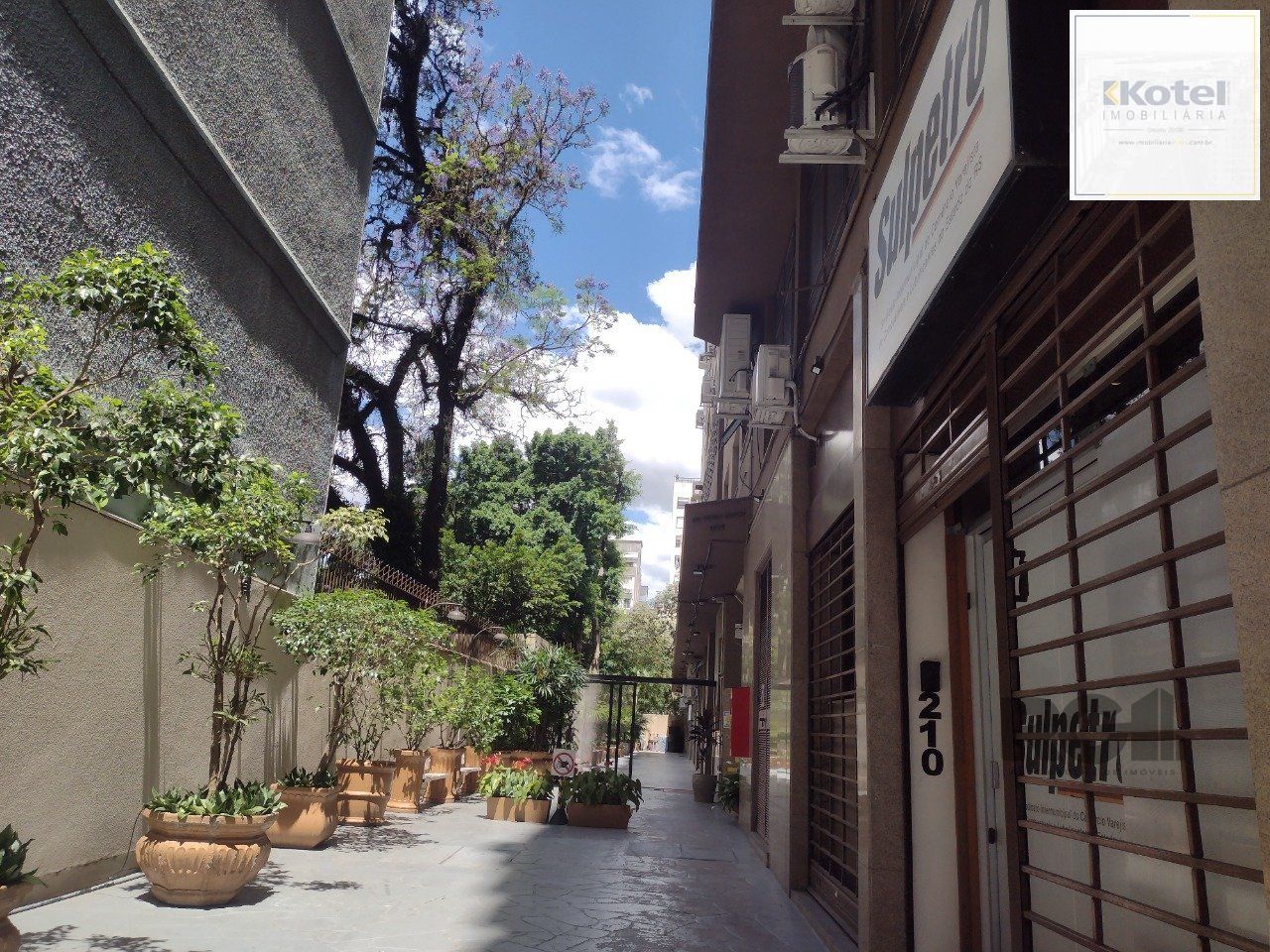 Ótimo apartamento 01 dormitórios com 53,50 m² - com churRasqueira no CENTRO HISTÓRICO — foto 2