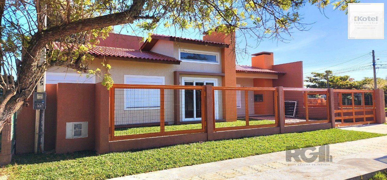 CASA TERREA NOVA 2 Dormitórios Praia Arroio Teixeira, 1 suite, 88,93m²
