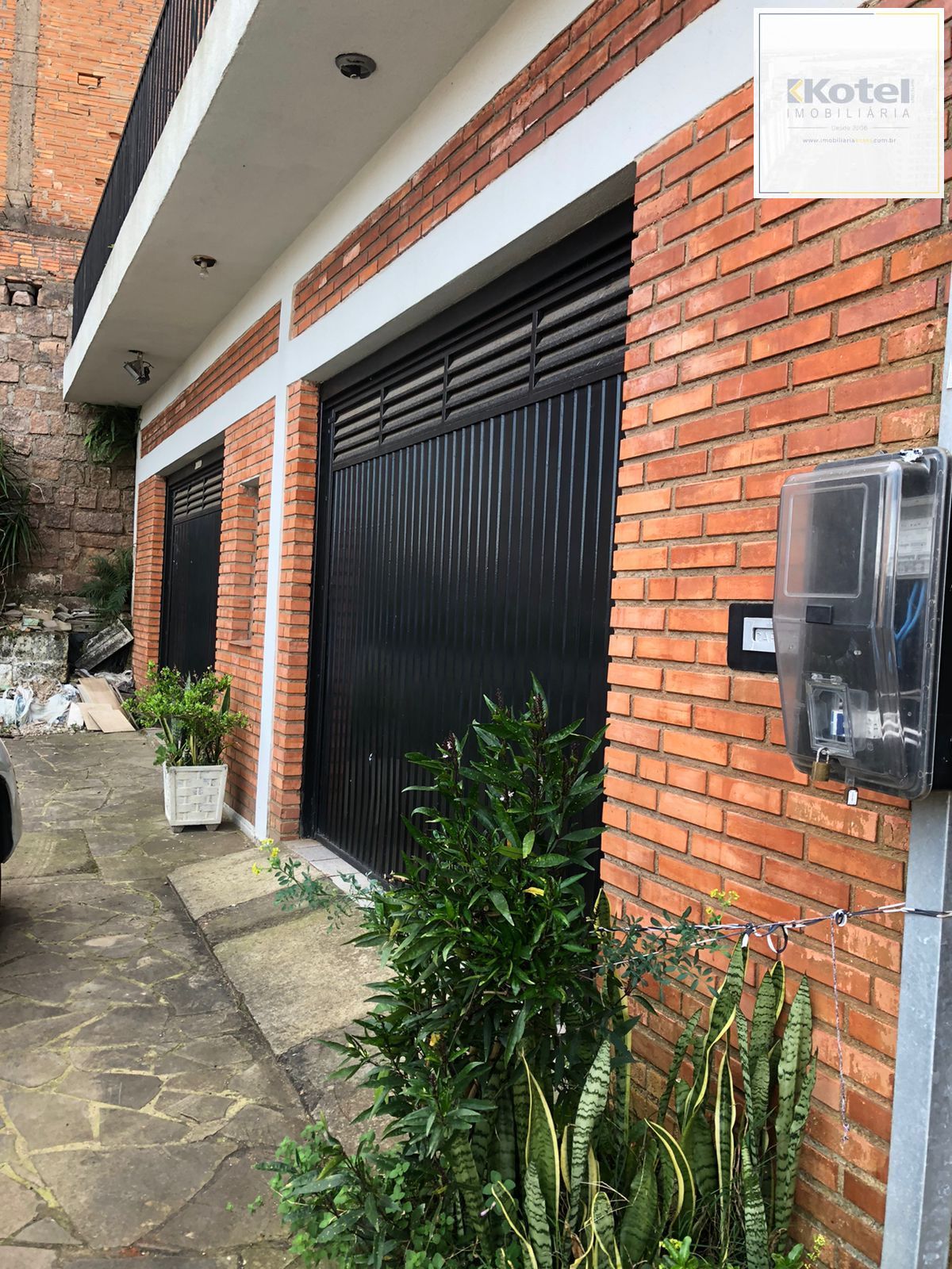 Casa 3 Dormitórios com Suíte à Venda na Vila Nova em Porto Alegre — foto 2