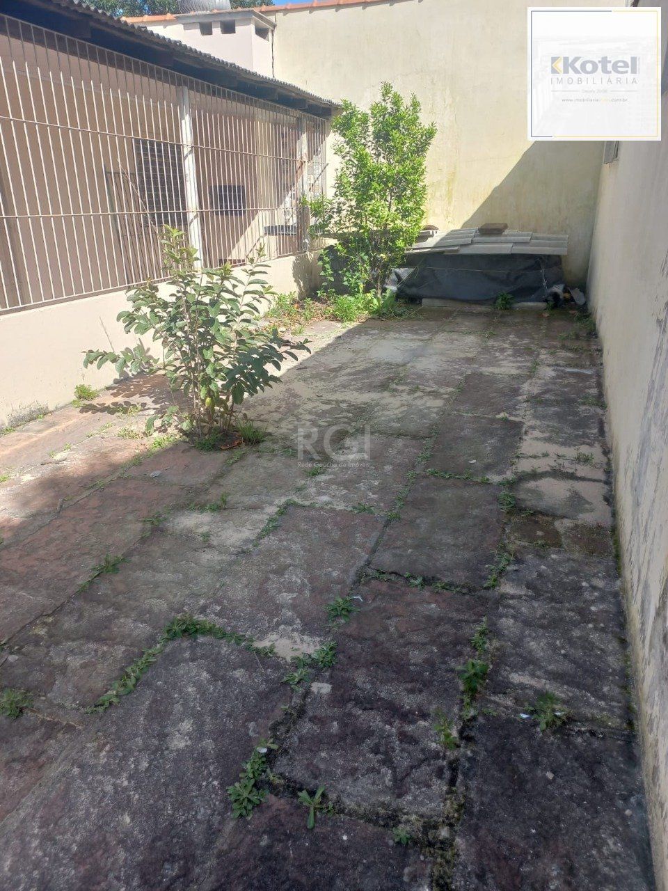 Duas casas no mesmo terreno no bairro Rubem Berta — foto 3