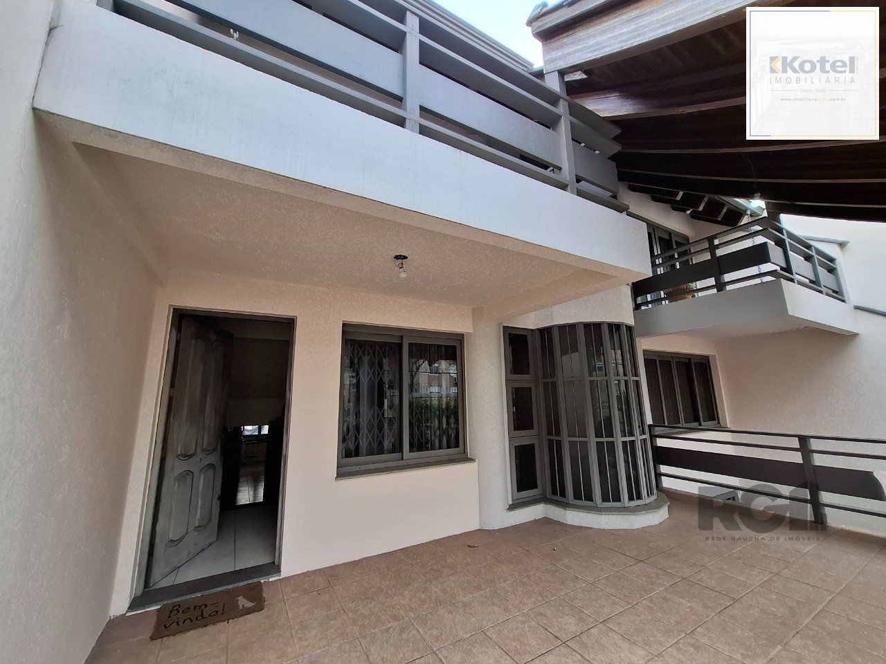 Casa com 537,00 m² com 04 dormitórios no Bairro Tristeza