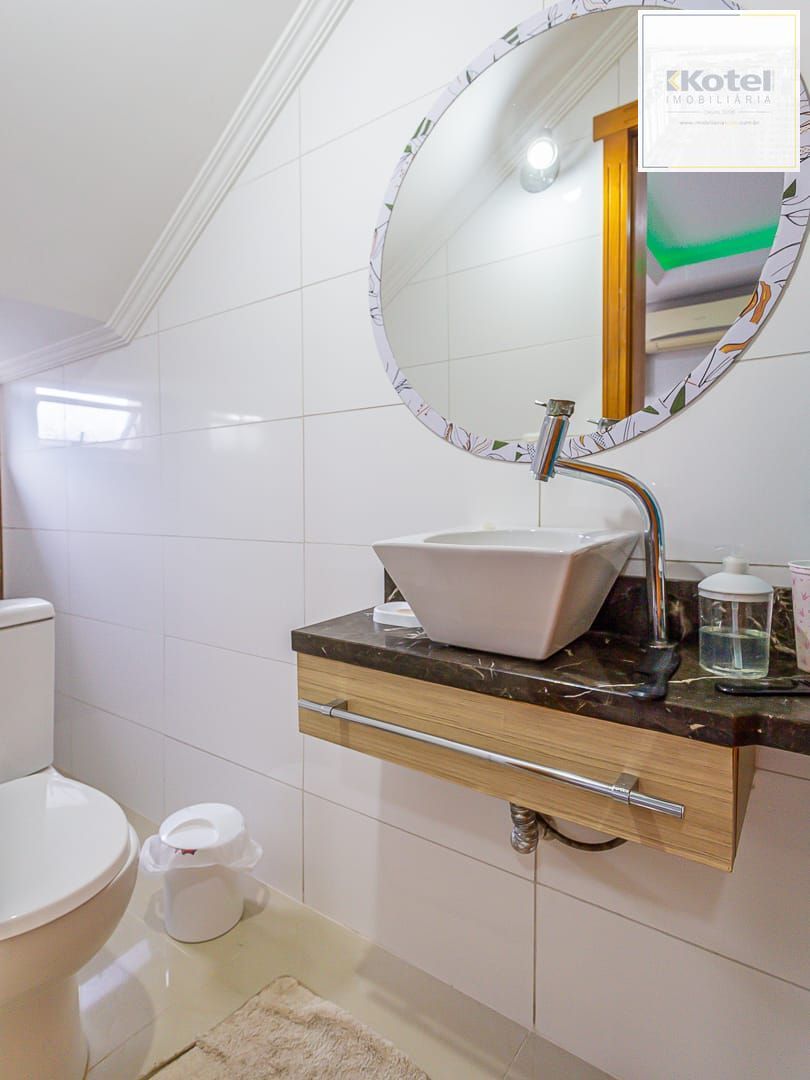Casa 3 dormitórios com duas suítes bairro Jardim Floresta - Lindoia