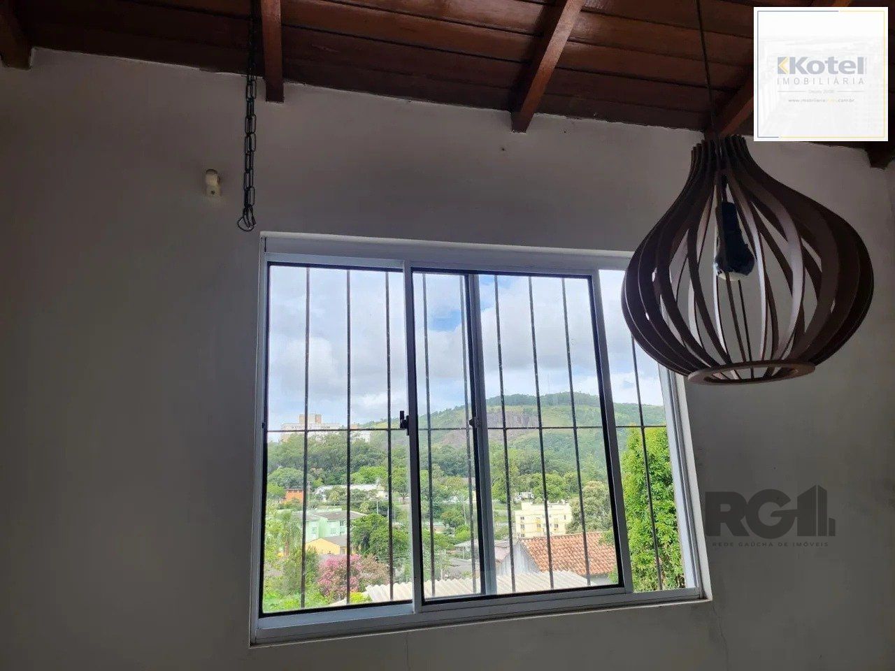 Casa com 4 quartos, 1 suíte, 7 vagas - 97,32m² no bairro Jardim Carvalho, Poa/RS