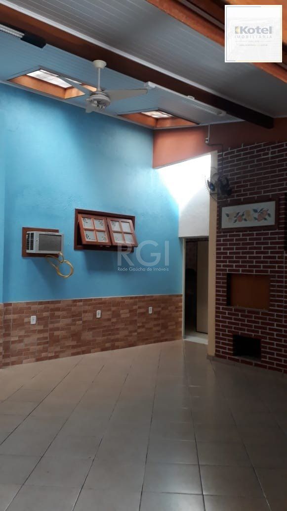 Casa para Venda - 121m², 3 dormitórios, sendo 1 suites, 2 vagas - Restinga — foto 4