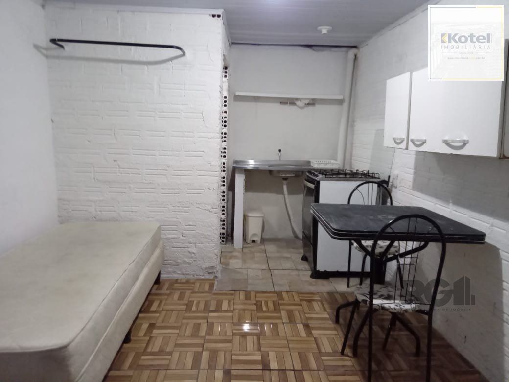 Terreno de 100m² com casa, no bairro Aberta dos Morros, Porto Alegre/RS