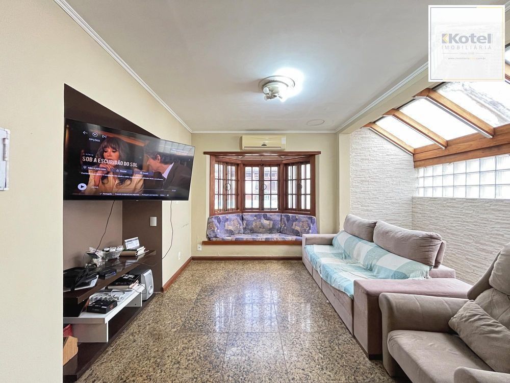 Casa semimobiliada com 5 dormitórios, piscina e 3 vagas no Camaquã Porto Alegre — foto 2