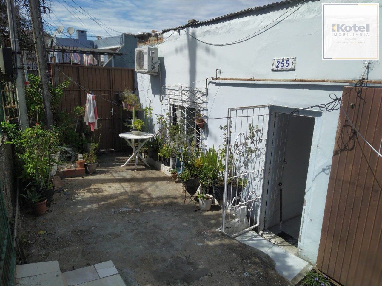 Casa com 5 dormitórios no bairro Jardim Carvalho
