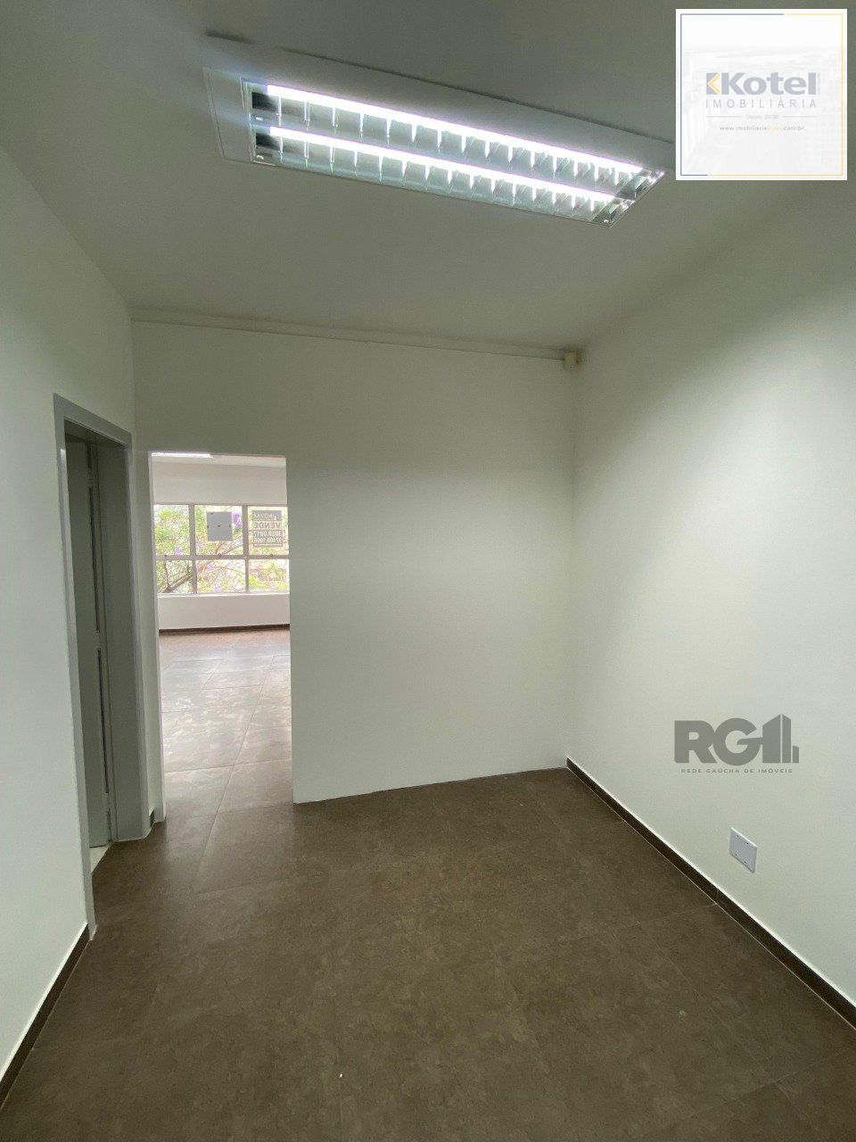 Sala comercial no bairro Navegantes, Porto Alegre/RS — foto 5