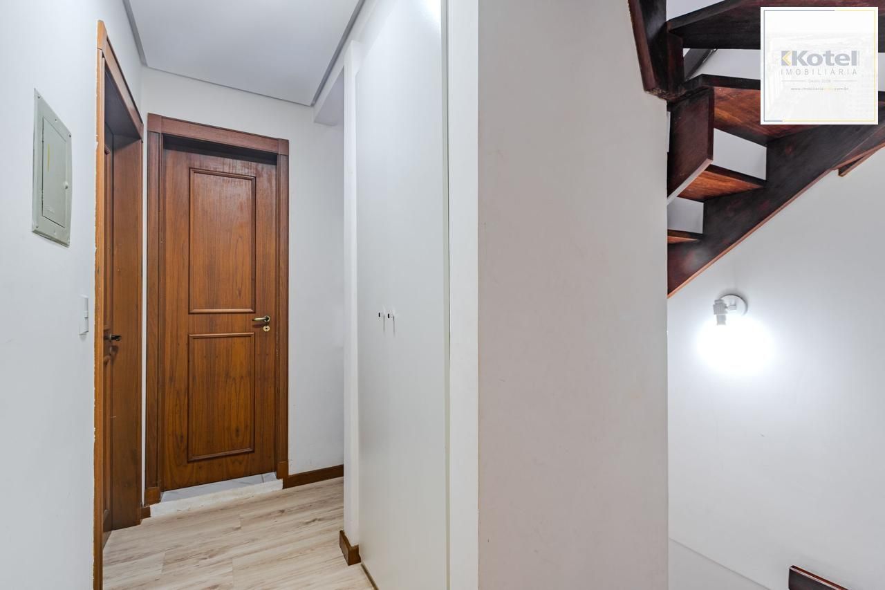 Casa em condomínio 3 dormitórios e sótão bairro Cristal — foto 3