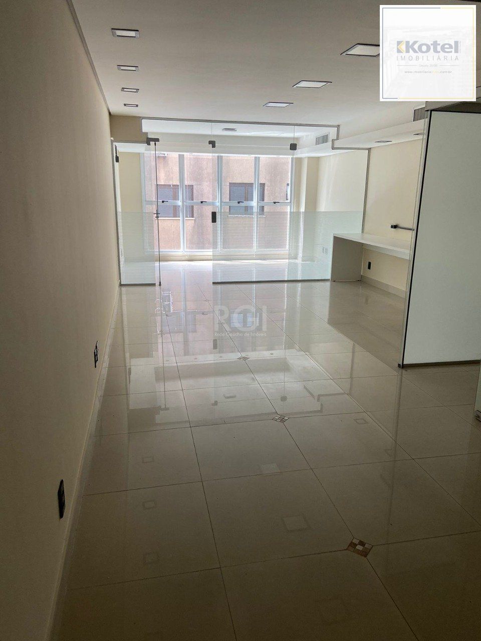 Sala comercial, bairro Moinhos de Vento, Porto Alegre/RS