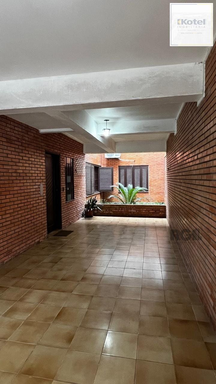 Apartamentos com 5 quartos, 2 suítes, 4 vagas de garagem, no bairro Santana, Porto Alegre/RS — foto 2