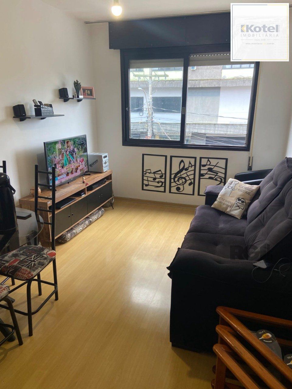 Apartamento de 2 dormitórios, sala, cozinha, banheiro, área de serviço com vaga de garagem escriturada e coberta — foto 4