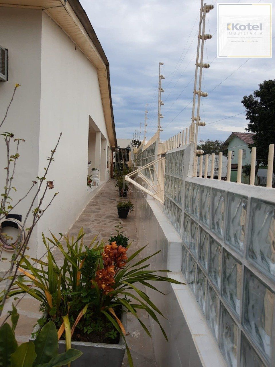Casa para Venda - 103.38m², 2 dormitórios, sendo 1 suite, 3 vagas - Cecília, Poa
