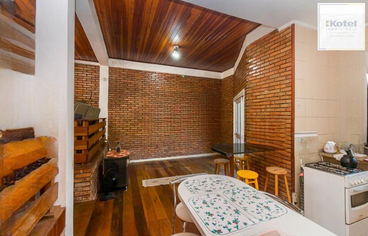 Casa 3 dormitorio com 230m2 pátio com piscina no bairro Itu Sabará — foto 2