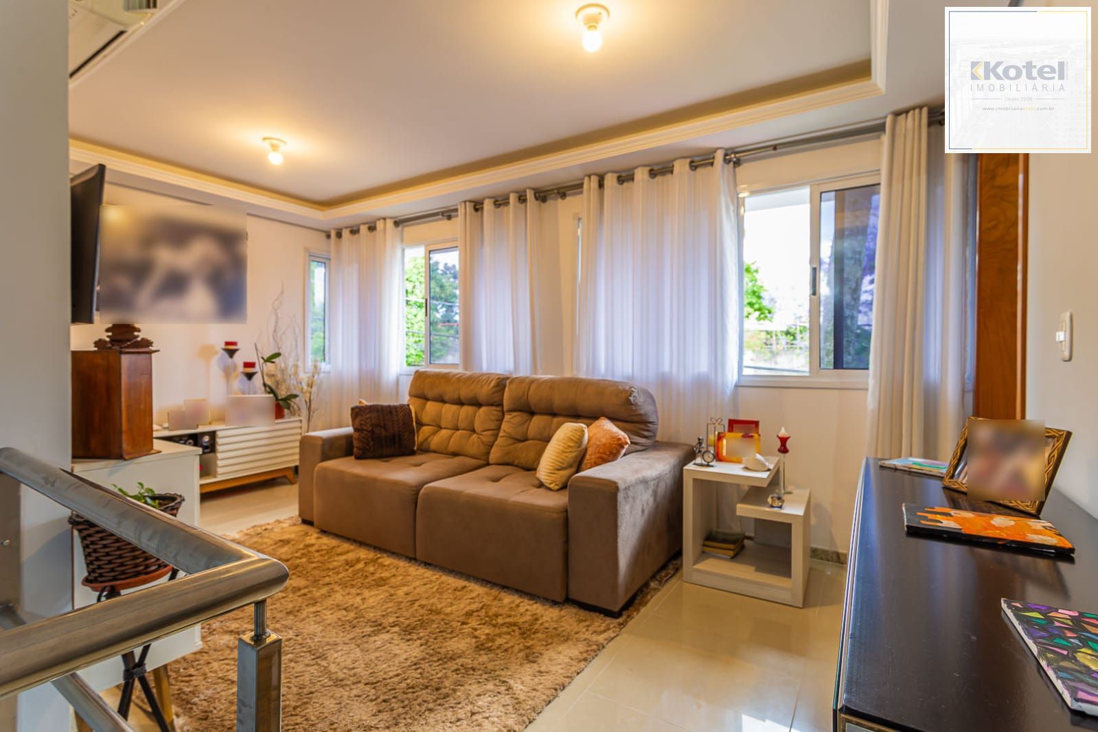 Casa 3 dormitórios com duas suítes bairro Jardim Floresta - Lindoia