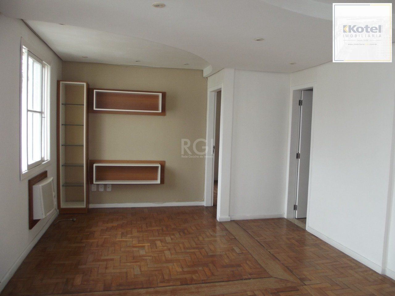 Apartamento para Venda - 46.68m², 2 dormitórios, 1 vaga - Cavalhada — foto 2
