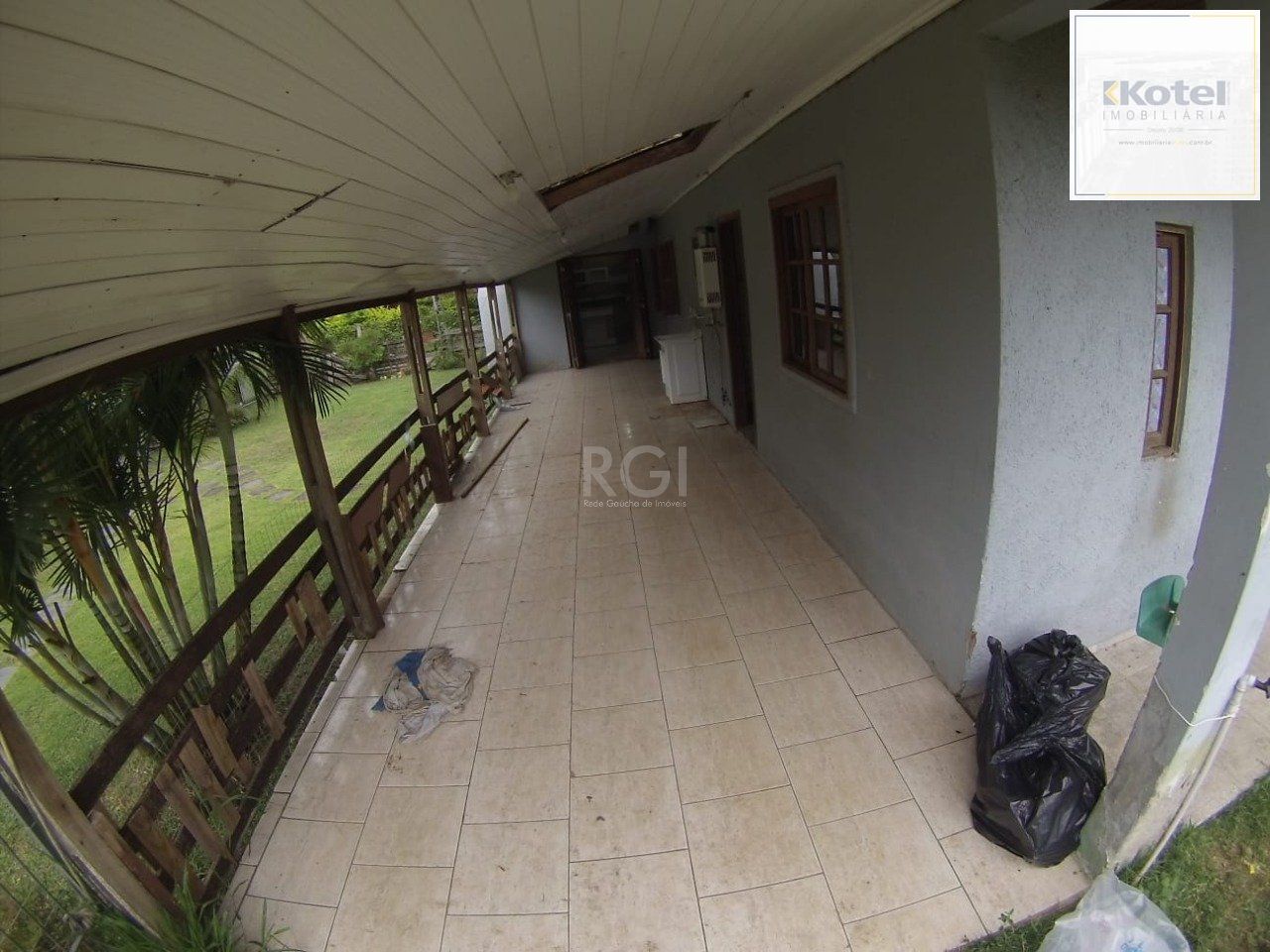 Casa 5 dormitórios no bairro Ponta Grossa — foto 2