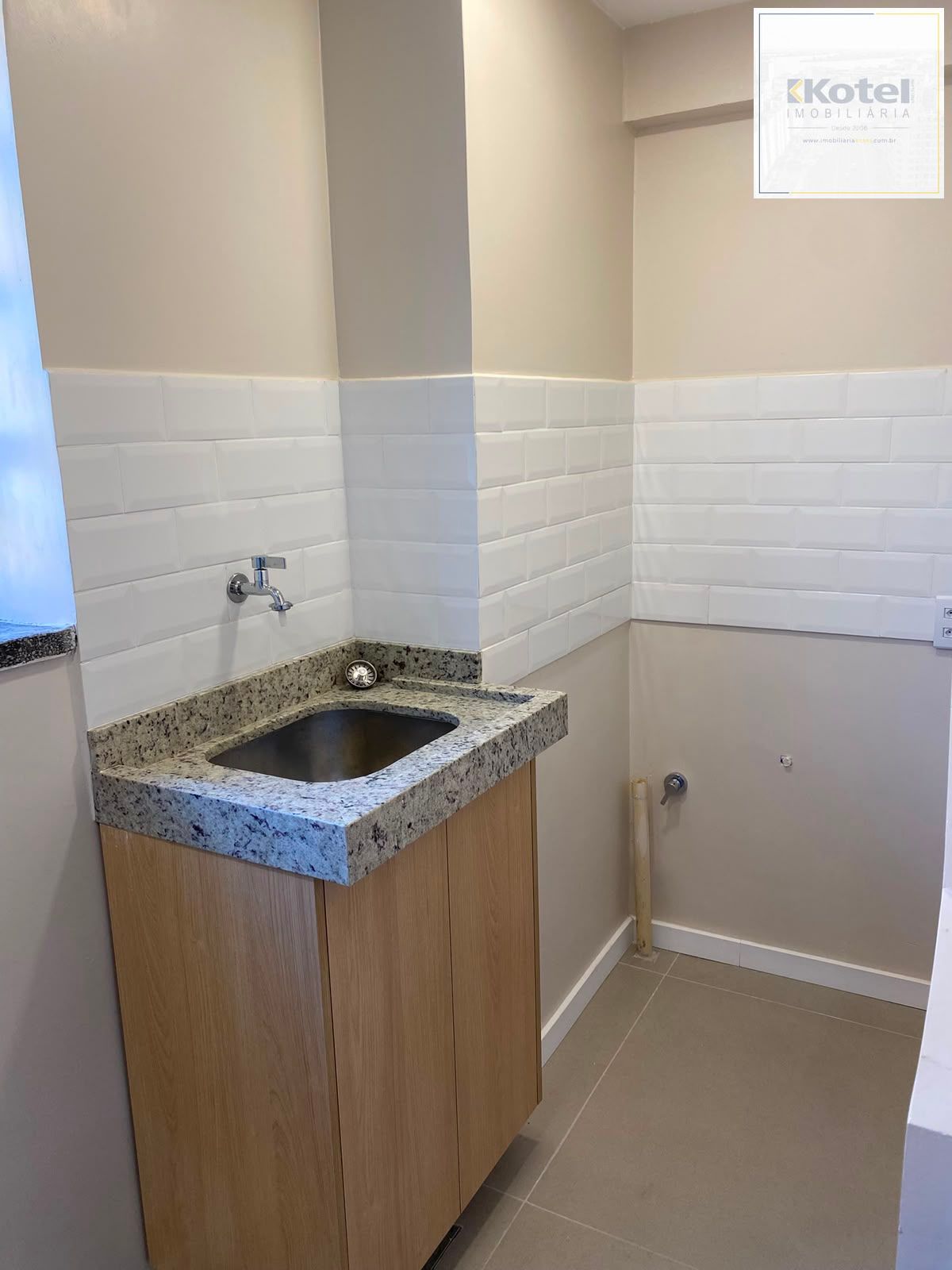 Apartamento de 02 dormitórios no Bairro: Boa Vista em Porto Alegre/RS